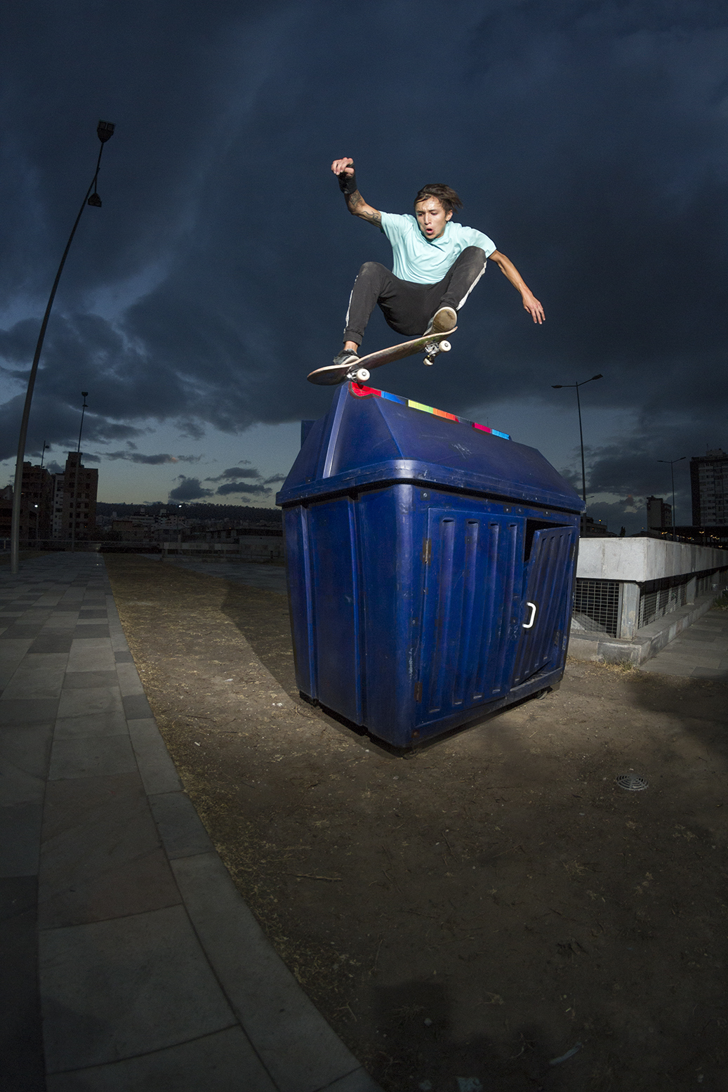 Andrés Silva Crooked grind